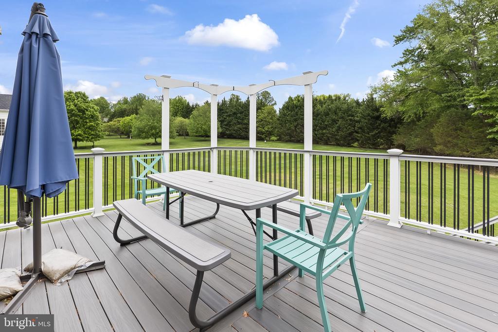 6857 EMMA CT, WARRENTON, Virginia 20187, 5 Bedrooms Bedrooms, ,3 BathroomsBathrooms,Residential,6857 EMMA CT,VAFQ2021340 MLS # VAFQ2021340