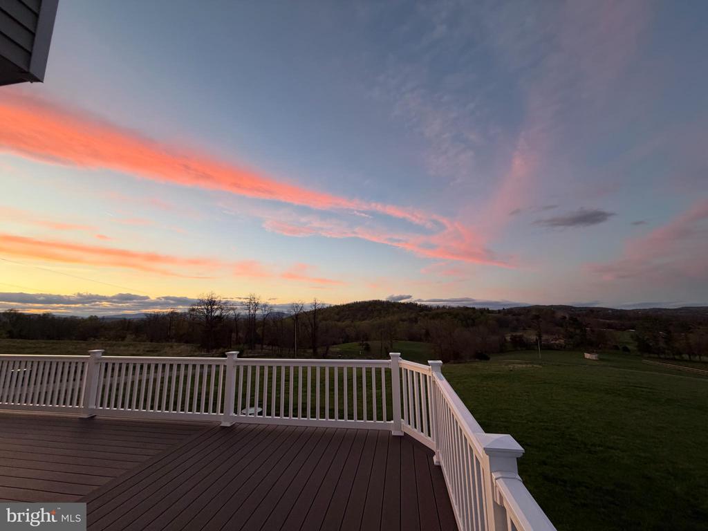 3039 CLEARVIEW FARM LANE, WARRENTON, Virginia 20186, 6 Bedrooms Bedrooms, ,5 BathroomsBathrooms,Residential,3039 CLEARVIEW FARM LANE,VAFQ2021320 MLS # VAFQ2021320