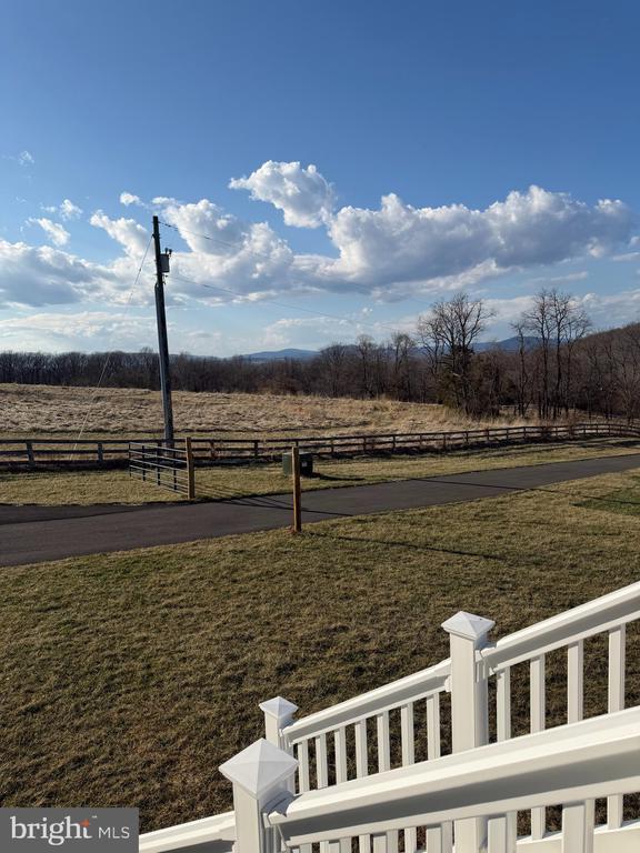 3039 CLEARVIEW FARM LANE, WARRENTON, Virginia 20186, 6 Bedrooms Bedrooms, ,5 BathroomsBathrooms,Residential,3039 CLEARVIEW FARM LANE,VAFQ2021320 MLS # VAFQ2021320