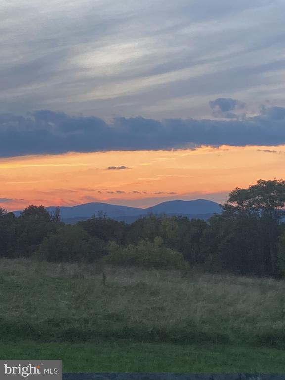 3039 CLEARVIEW FARM LANE, WARRENTON, Virginia 20186, 6 Bedrooms Bedrooms, ,5 BathroomsBathrooms,Residential,3039 CLEARVIEW FARM LANE,VAFQ2021320 MLS # VAFQ2021320