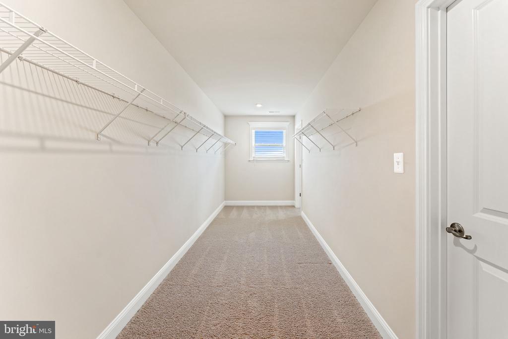 3039 CLEARVIEW FARM LANE, WARRENTON, Virginia 20186, 6 Bedrooms Bedrooms, ,5 BathroomsBathrooms,Residential,3039 CLEARVIEW FARM LANE,VAFQ2021320 MLS # VAFQ2021320