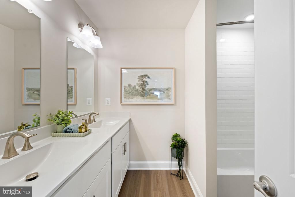 3039 CLEARVIEW FARM LANE, WARRENTON, Virginia 20186, 6 Bedrooms Bedrooms, ,5 BathroomsBathrooms,Residential,3039 CLEARVIEW FARM LANE,VAFQ2021320 MLS # VAFQ2021320