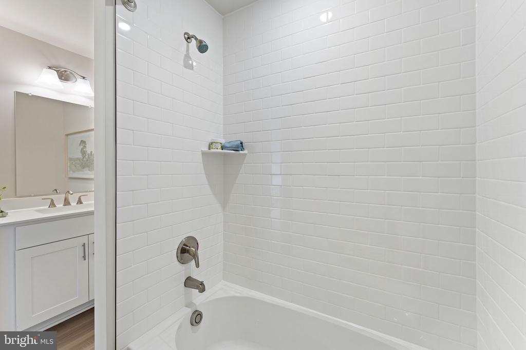 3039 CLEARVIEW FARM LANE, WARRENTON, Virginia 20186, 6 Bedrooms Bedrooms, ,5 BathroomsBathrooms,Residential,3039 CLEARVIEW FARM LANE,VAFQ2021320 MLS # VAFQ2021320