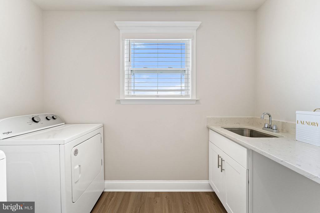 3039 CLEARVIEW FARM LANE, WARRENTON, Virginia 20186, 6 Bedrooms Bedrooms, ,5 BathroomsBathrooms,Residential,3039 CLEARVIEW FARM LANE,VAFQ2021320 MLS # VAFQ2021320