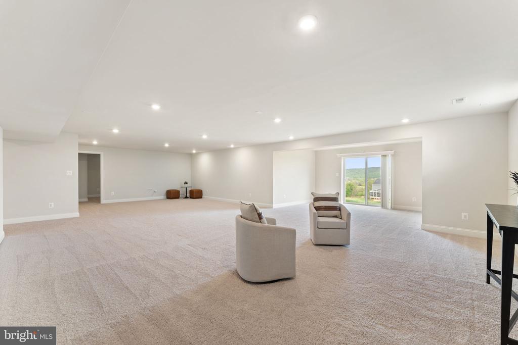 3039 CLEARVIEW FARM LANE, WARRENTON, Virginia 20186, 6 Bedrooms Bedrooms, ,5 BathroomsBathrooms,Residential,3039 CLEARVIEW FARM LANE,VAFQ2021320 MLS # VAFQ2021320