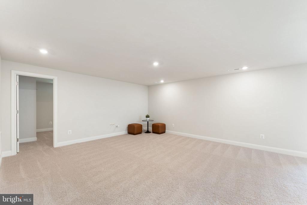 3039 CLEARVIEW FARM LANE, WARRENTON, Virginia 20186, 6 Bedrooms Bedrooms, ,5 BathroomsBathrooms,Residential,3039 CLEARVIEW FARM LANE,VAFQ2021320 MLS # VAFQ2021320