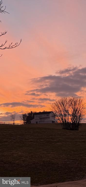 3039 CLEARVIEW FARM LANE, WARRENTON, Virginia 20186, 6 Bedrooms Bedrooms, ,5 BathroomsBathrooms,Residential,3039 CLEARVIEW FARM LANE,VAFQ2021320 MLS # VAFQ2021320