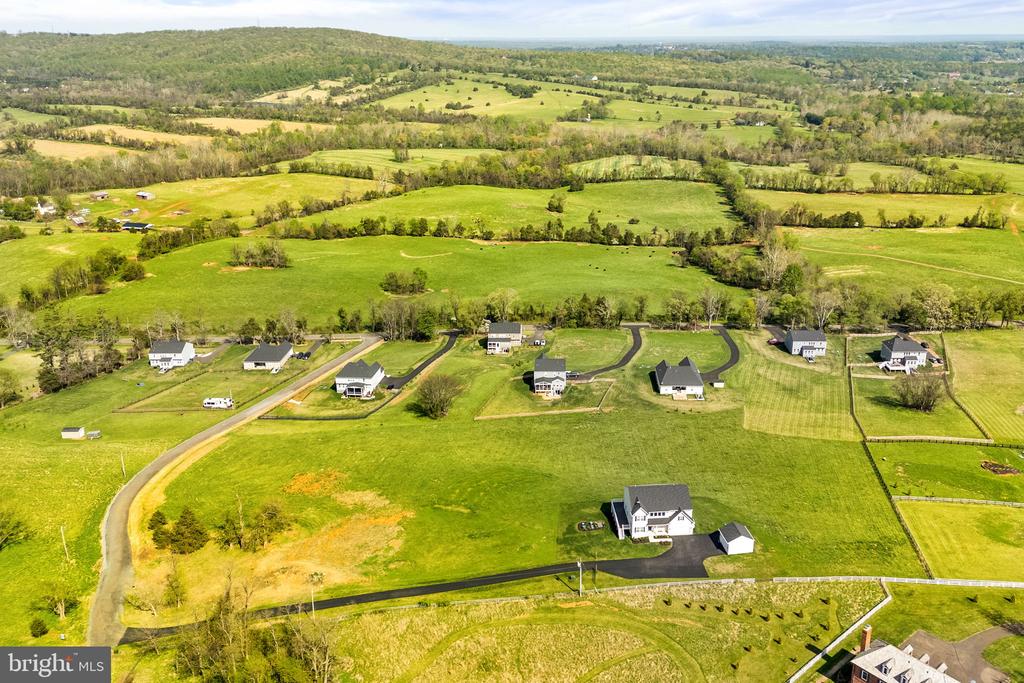 3039 CLEARVIEW FARM LANE, WARRENTON, Virginia 20186, 6 Bedrooms Bedrooms, ,5 BathroomsBathrooms,Residential,3039 CLEARVIEW FARM LANE,VAFQ2021320 MLS # VAFQ2021320