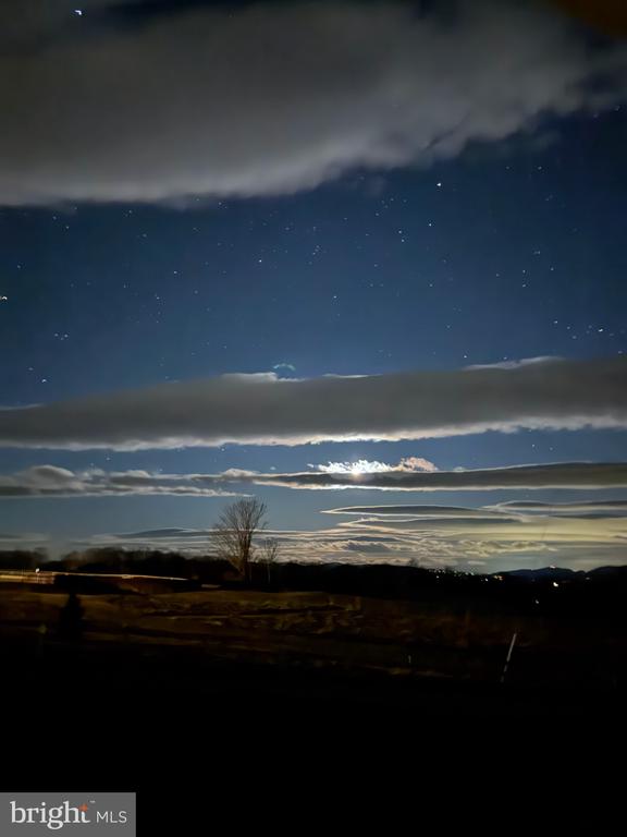 3039 CLEARVIEW FARM LANE, WARRENTON, Virginia 20186, 6 Bedrooms Bedrooms, ,5 BathroomsBathrooms,Residential,3039 CLEARVIEW FARM LANE,VAFQ2021320 MLS # VAFQ2021320