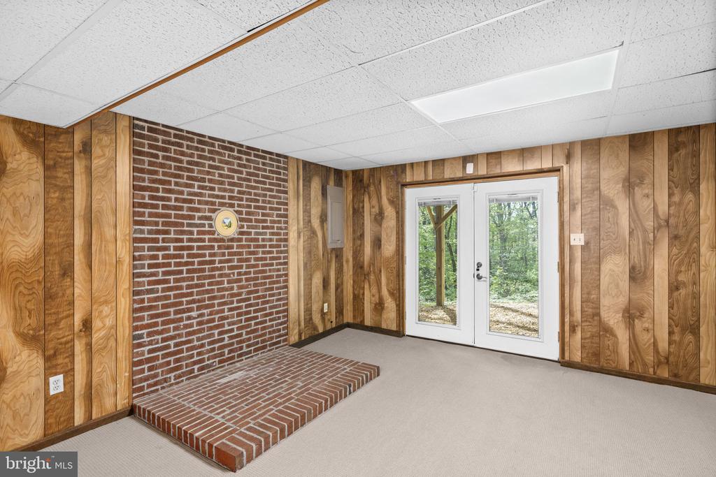 4406 HILLTOP CT, FREDERICKSBURG, Virginia 22408, 3 Bedrooms Bedrooms, ,2 BathroomsBathrooms,Residential,4406 HILLTOP CT,VASP2041006 MLS # VASP2041006