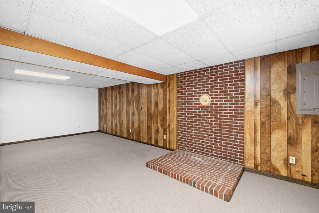 4406 HILLTOP CT, FREDERICKSBURG, Virginia 22408, 3 Bedrooms Bedrooms, ,2 BathroomsBathrooms,Residential,4406 HILLTOP CT,VASP2041006 MLS # VASP2041006