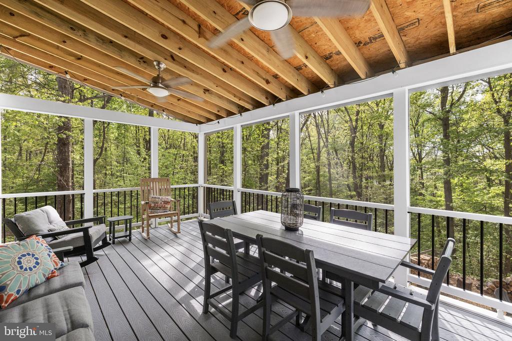 4406 HILLTOP CT, FREDERICKSBURG, Virginia 22408, 3 Bedrooms Bedrooms, ,2 BathroomsBathrooms,Residential,4406 HILLTOP CT,VASP2041006 MLS # VASP2041006