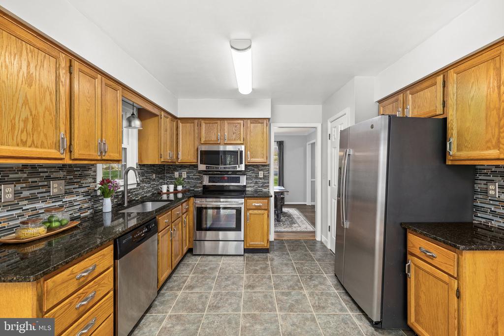 4406 HILLTOP CT, FREDERICKSBURG, Virginia 22408, 3 Bedrooms Bedrooms, ,2 BathroomsBathrooms,Residential,4406 HILLTOP CT,VASP2041006 MLS # VASP2041006