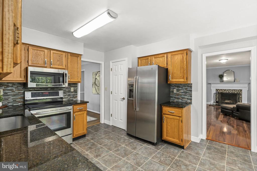 4406 HILLTOP CT, FREDERICKSBURG, Virginia 22408, 3 Bedrooms Bedrooms, ,2 BathroomsBathrooms,Residential,4406 HILLTOP CT,VASP2041006 MLS # VASP2041006