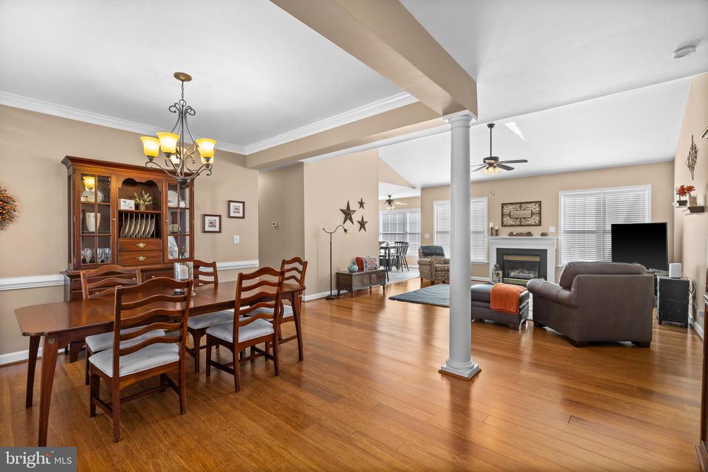 10202 SPRING CREEK DR, SPOTSYLVANIA, Virginia 22553, 4 Bedrooms Bedrooms, ,3 BathroomsBathrooms,Residential,10202 SPRING CREEK DR,VASP2038662 MLS # VASP2038662