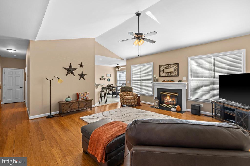 10202 SPRING CREEK DR, SPOTSYLVANIA, Virginia 22553, 4 Bedrooms Bedrooms, ,3 BathroomsBathrooms,Residential,10202 SPRING CREEK DR,VASP2038662 MLS # VASP2038662