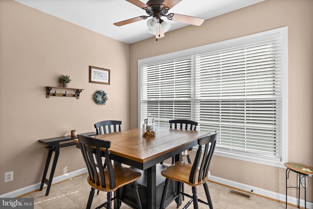 10202 SPRING CREEK DR, SPOTSYLVANIA, Virginia 22553, 4 Bedrooms Bedrooms, ,3 BathroomsBathrooms,Residential,10202 SPRING CREEK DR,VASP2038662 MLS # VASP2038662