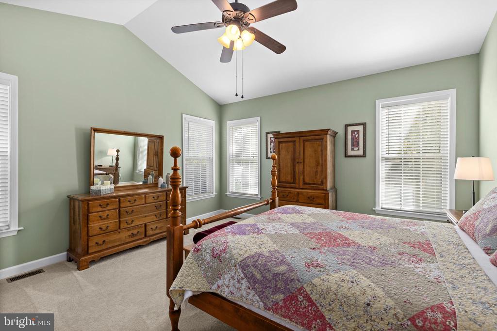 10202 SPRING CREEK DR, SPOTSYLVANIA, Virginia 22553, 4 Bedrooms Bedrooms, ,3 BathroomsBathrooms,Residential,10202 SPRING CREEK DR,VASP2038662 MLS # VASP2038662