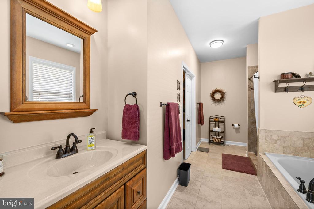 10202 SPRING CREEK DR, SPOTSYLVANIA, Virginia 22553, 4 Bedrooms Bedrooms, ,3 BathroomsBathrooms,Residential,10202 SPRING CREEK DR,VASP2038662 MLS # VASP2038662