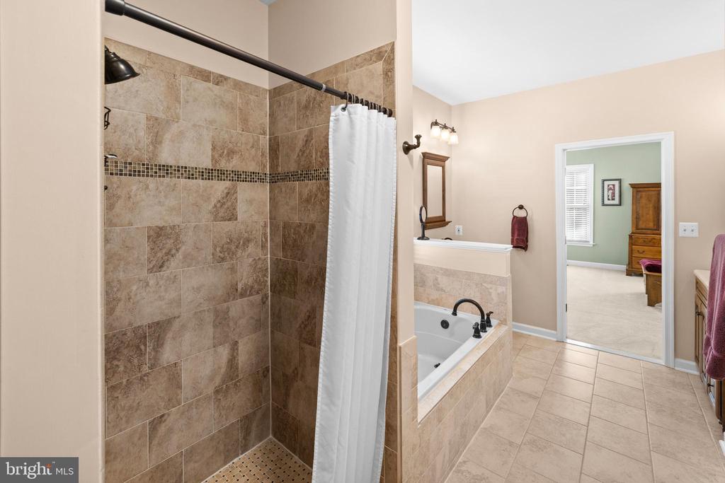 10202 SPRING CREEK DR, SPOTSYLVANIA, Virginia 22553, 4 Bedrooms Bedrooms, ,3 BathroomsBathrooms,Residential,10202 SPRING CREEK DR,VASP2038662 MLS # VASP2038662