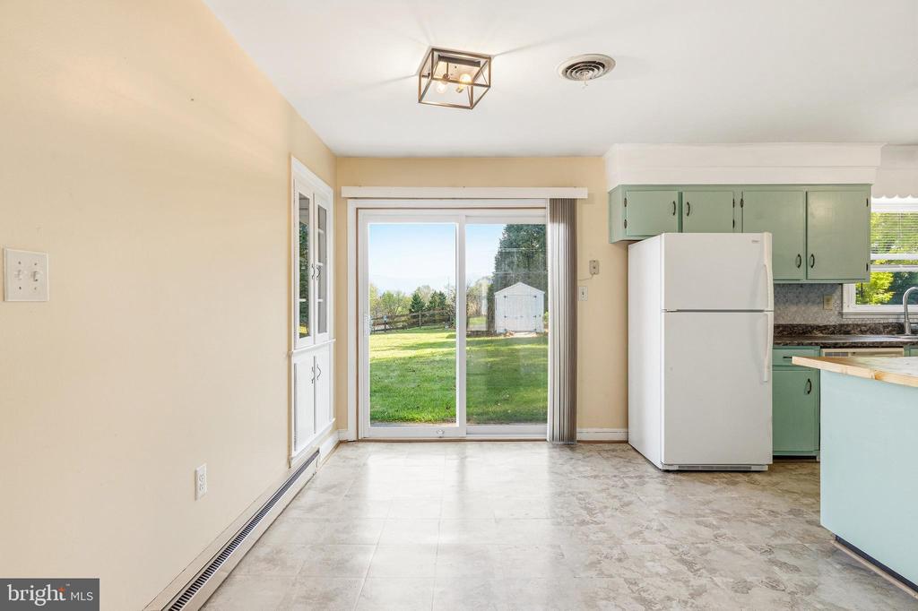 25 WOODLAND PARK DR, LURAY, Virginia 22835, 4 Bedrooms Bedrooms, ,2 BathroomsBathrooms,Residential,25 WOODLAND PARK DR,VAPA2006212 MLS # VAPA2006212