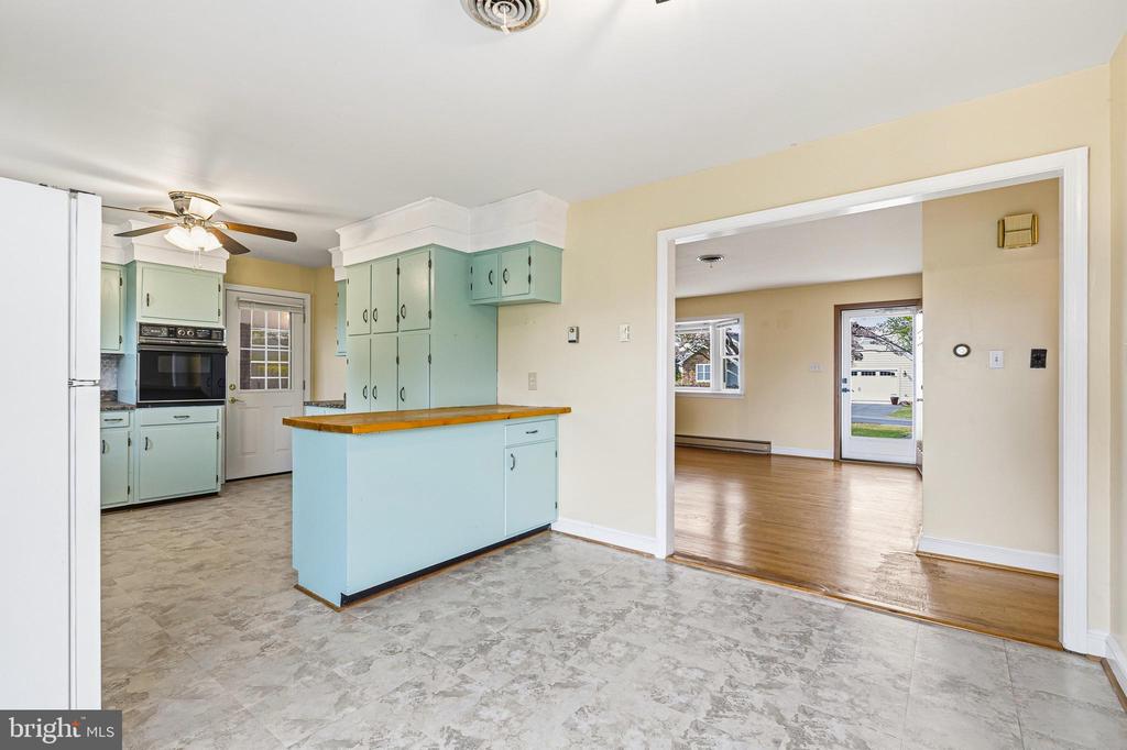 25 WOODLAND PARK DR, LURAY, Virginia 22835, 4 Bedrooms Bedrooms, ,2 BathroomsBathrooms,Residential,25 WOODLAND PARK DR,VAPA2006212 MLS # VAPA2006212