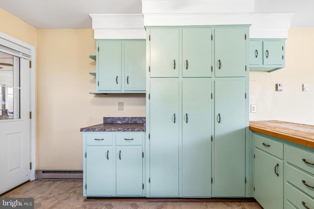 25 WOODLAND PARK DR, LURAY, Virginia 22835, 4 Bedrooms Bedrooms, ,2 BathroomsBathrooms,Residential,25 WOODLAND PARK DR,VAPA2006212 MLS # VAPA2006212