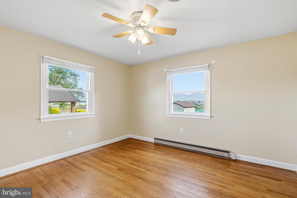 25 WOODLAND PARK DR, LURAY, Virginia 22835, 4 Bedrooms Bedrooms, ,2 BathroomsBathrooms,Residential,25 WOODLAND PARK DR,VAPA2006212 MLS # VAPA2006212