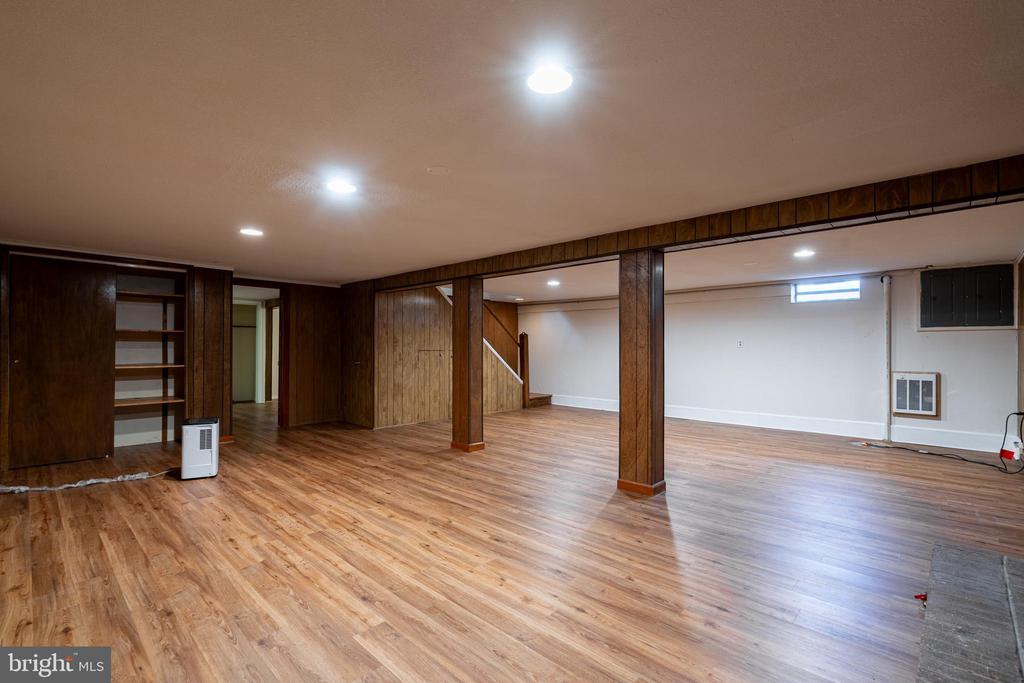 25 WOODLAND PARK DR, LURAY, Virginia 22835, 4 Bedrooms Bedrooms, ,2 BathroomsBathrooms,Residential,25 WOODLAND PARK DR,VAPA2006212 MLS # VAPA2006212