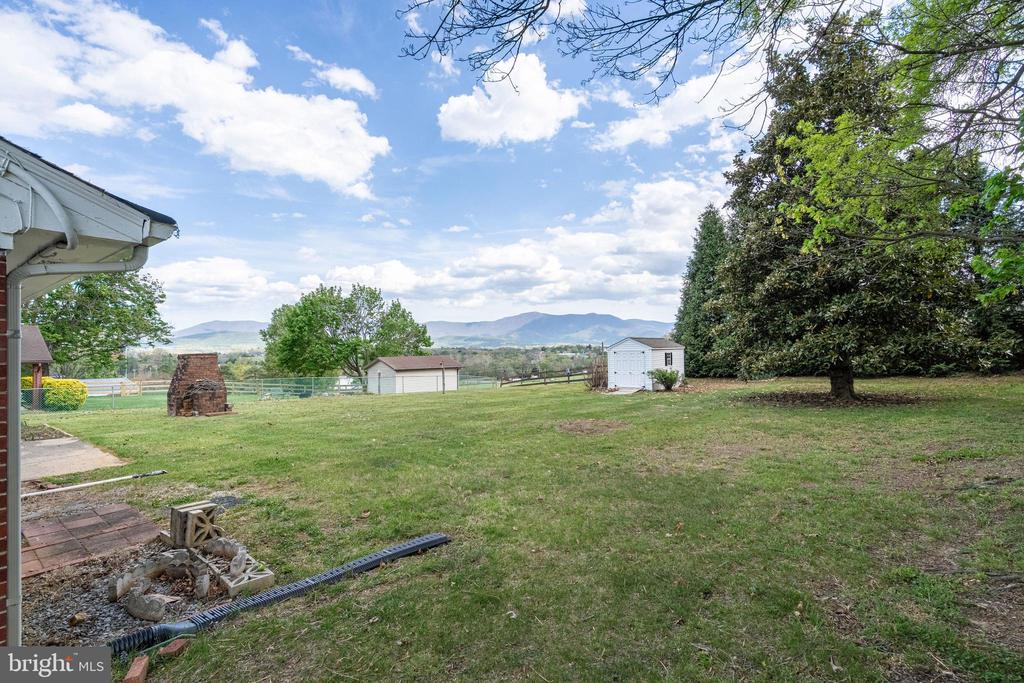 25 WOODLAND PARK DR, LURAY, Virginia 22835, 4 Bedrooms Bedrooms, ,2 BathroomsBathrooms,Residential,25 WOODLAND PARK DR,VAPA2006212 MLS # VAPA2006212