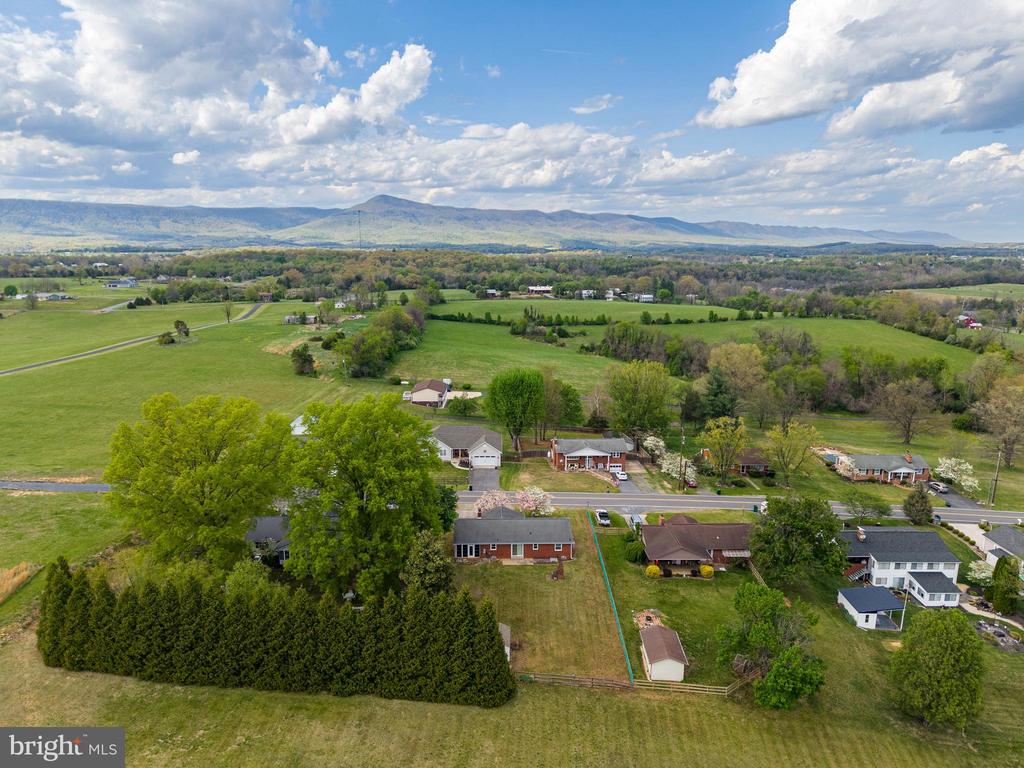 25 WOODLAND PARK DR, LURAY, Virginia 22835, 4 Bedrooms Bedrooms, ,2 BathroomsBathrooms,Residential,25 WOODLAND PARK DR,VAPA2006212 MLS # VAPA2006212