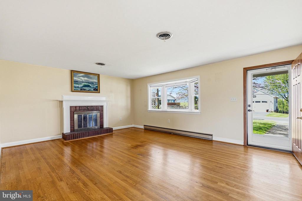 25 WOODLAND PARK DR, LURAY, Virginia 22835, 4 Bedrooms Bedrooms, ,2 BathroomsBathrooms,Residential,25 WOODLAND PARK DR,VAPA2006212 MLS # VAPA2006212