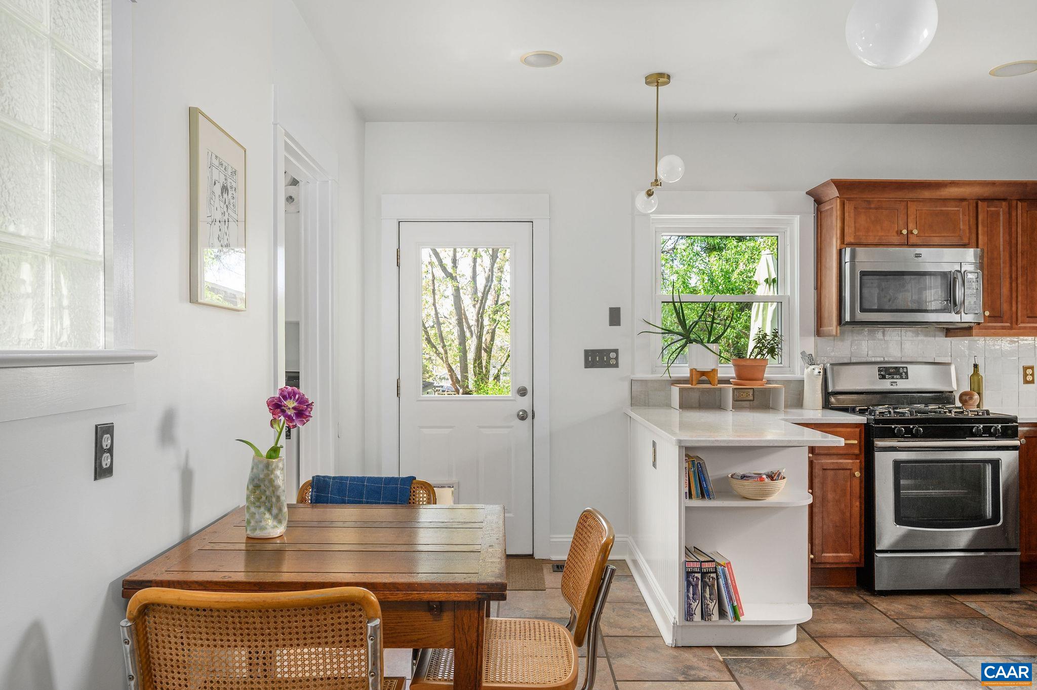 822 MONTICELLO AVE, CHARLOTTESVILLE, Virginia 22902, 3 Bedrooms Bedrooms, ,2 BathroomsBathrooms,Residential,822 MONTICELLO AVE,675657 MLS # 675657