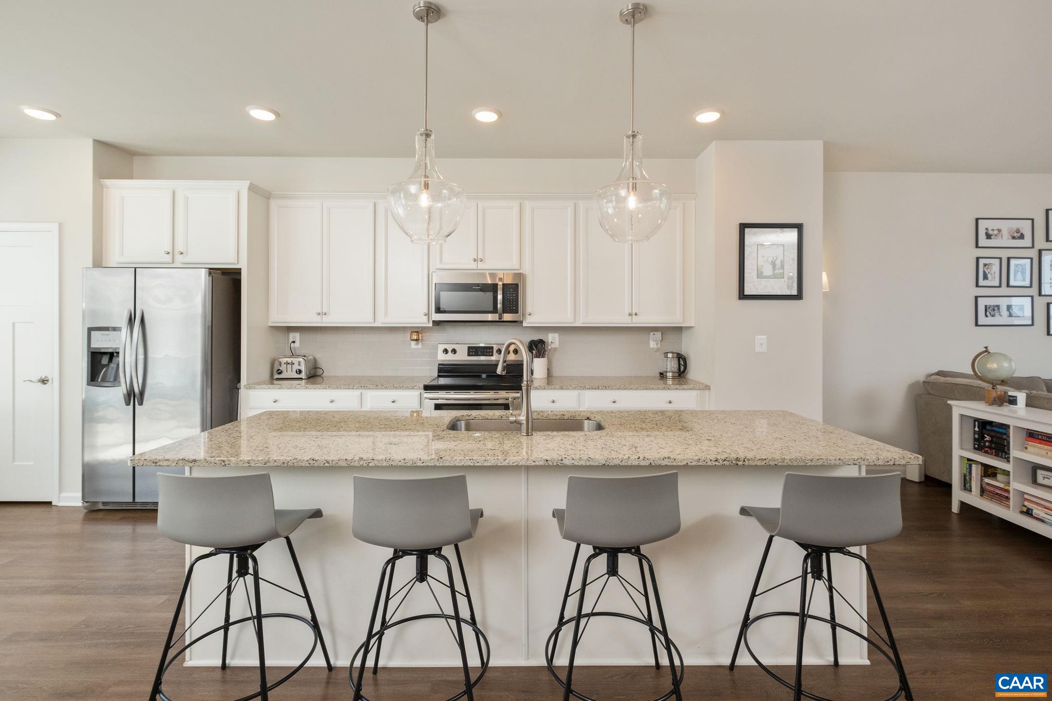 Large island with seating for four!