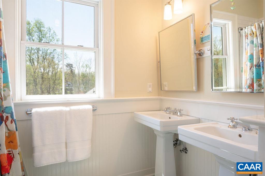 6877 HARVEST FARMS LN, CROZET, Virginia 22932, 4 Bedrooms Bedrooms, ,4 BathroomsBathrooms,Residential,6877 HARVEST FARMS LN,675834 MLS # 675834