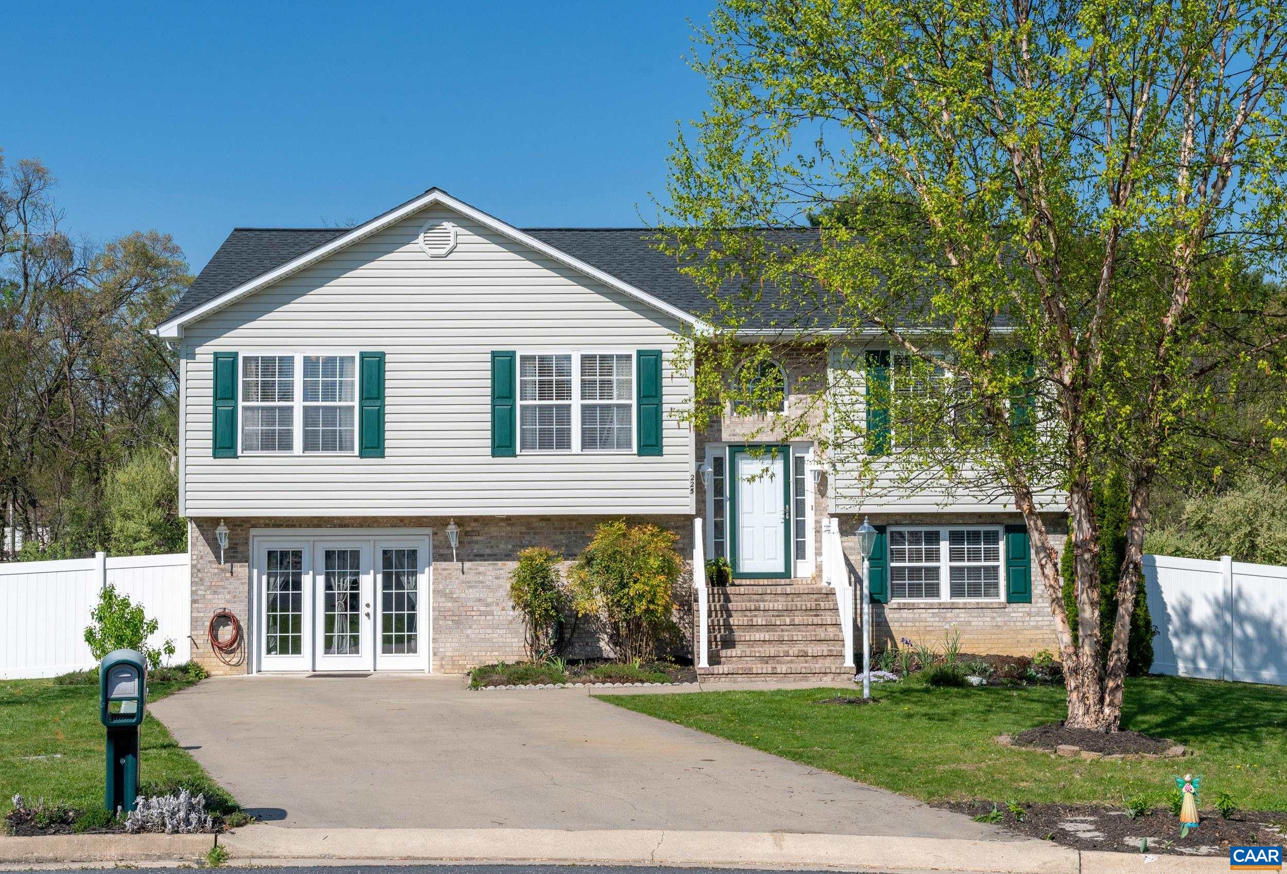 225 MAYFIELD LN, WAYNESBORO, Virginia 22980, 4 Bedrooms Bedrooms, ,3 BathroomsBathrooms,Residential,225 MAYFIELD LN,675855 MLS # 675855