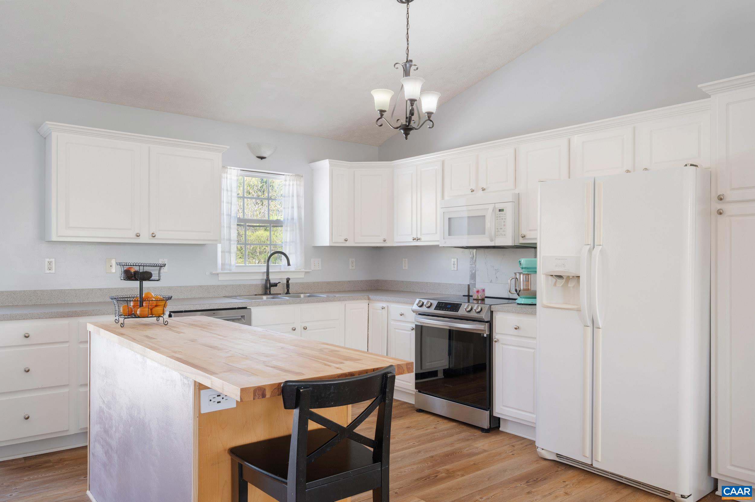 225 MAYFIELD LN, WAYNESBORO, Virginia 22980, 4 Bedrooms Bedrooms, ,3 BathroomsBathrooms,Residential,225 MAYFIELD LN,675855 MLS # 675855