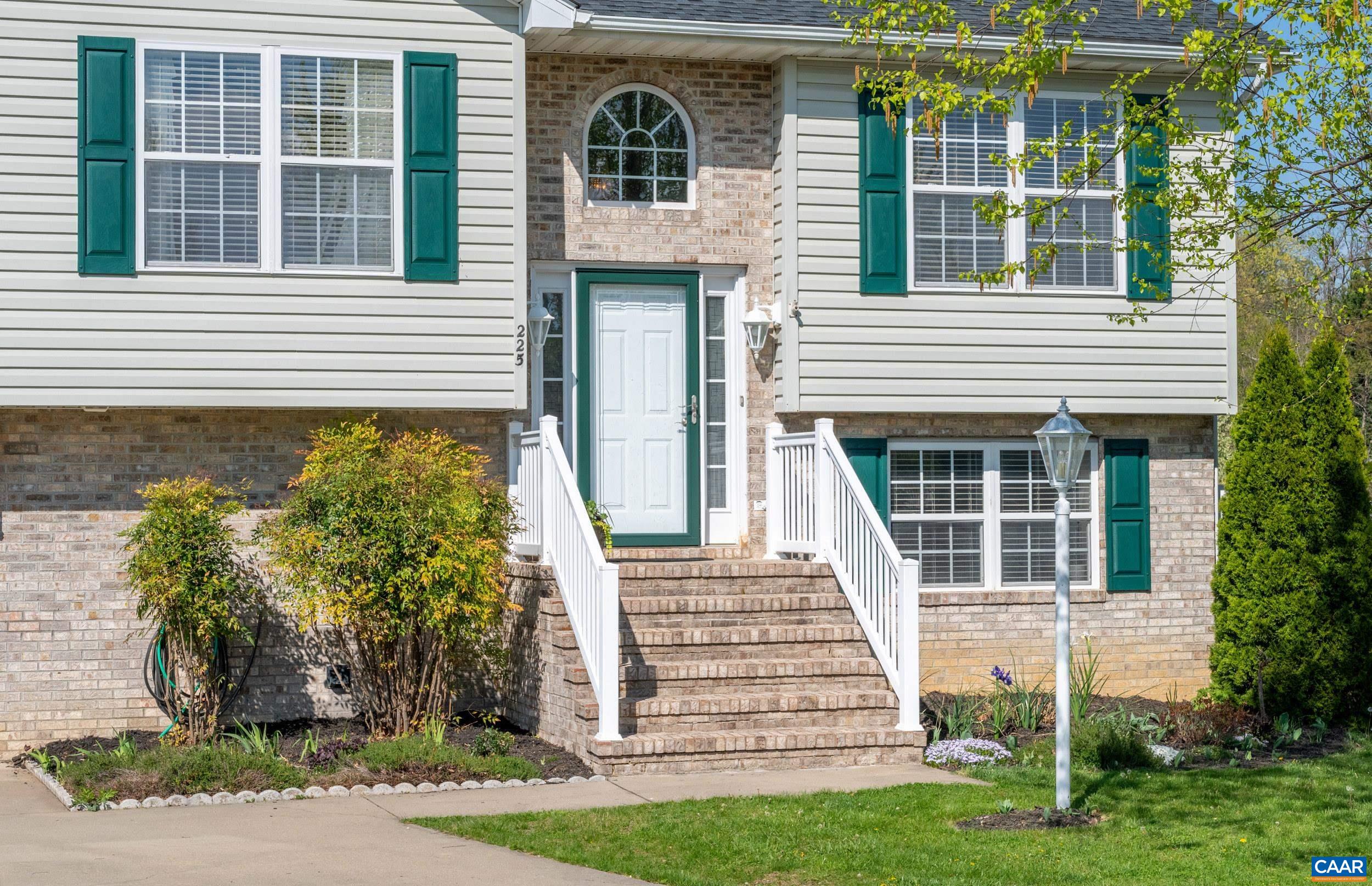 225 MAYFIELD LN, WAYNESBORO, Virginia 22980, 4 Bedrooms Bedrooms, ,3 BathroomsBathrooms,Residential,225 MAYFIELD LN,675855 MLS # 675855