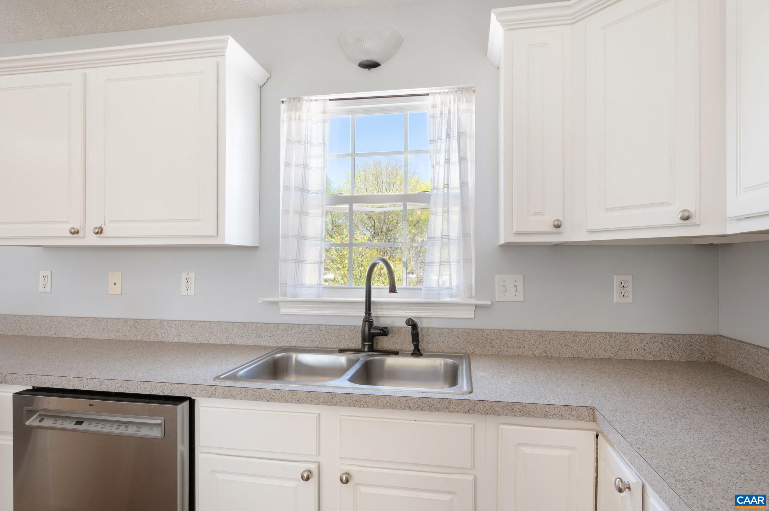 225 MAYFIELD LN, WAYNESBORO, Virginia 22980, 4 Bedrooms Bedrooms, ,3 BathroomsBathrooms,Residential,225 MAYFIELD LN,675855 MLS # 675855