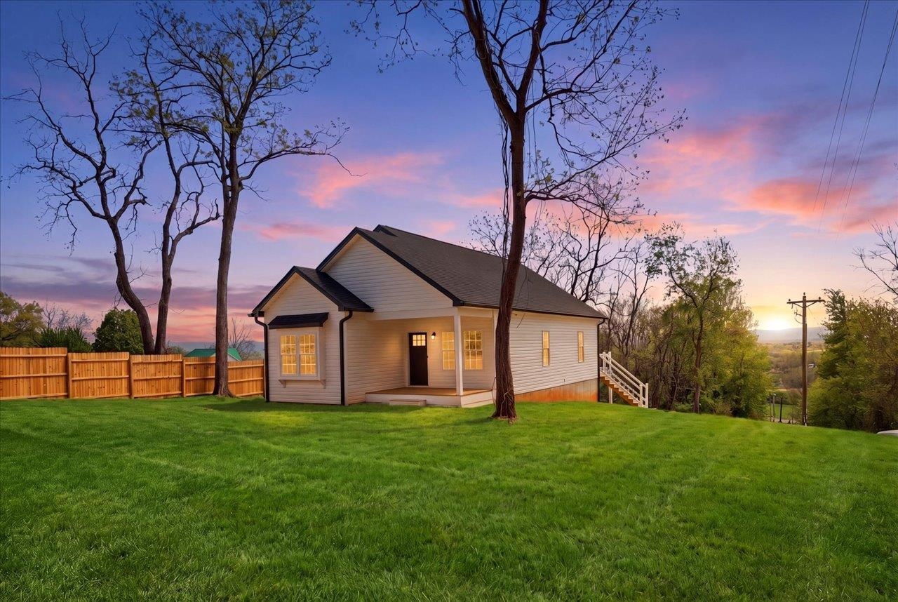 103 HILLTOP TERRACE RD, STAUNTON, Virginia 24401, 4 Bedrooms Bedrooms, ,2 BathroomsBathrooms,Residential,South on Rt 11 turn right on Fleetwood rd. At the,103 HILLTOP TERRACE RD,675856 MLS # 675856