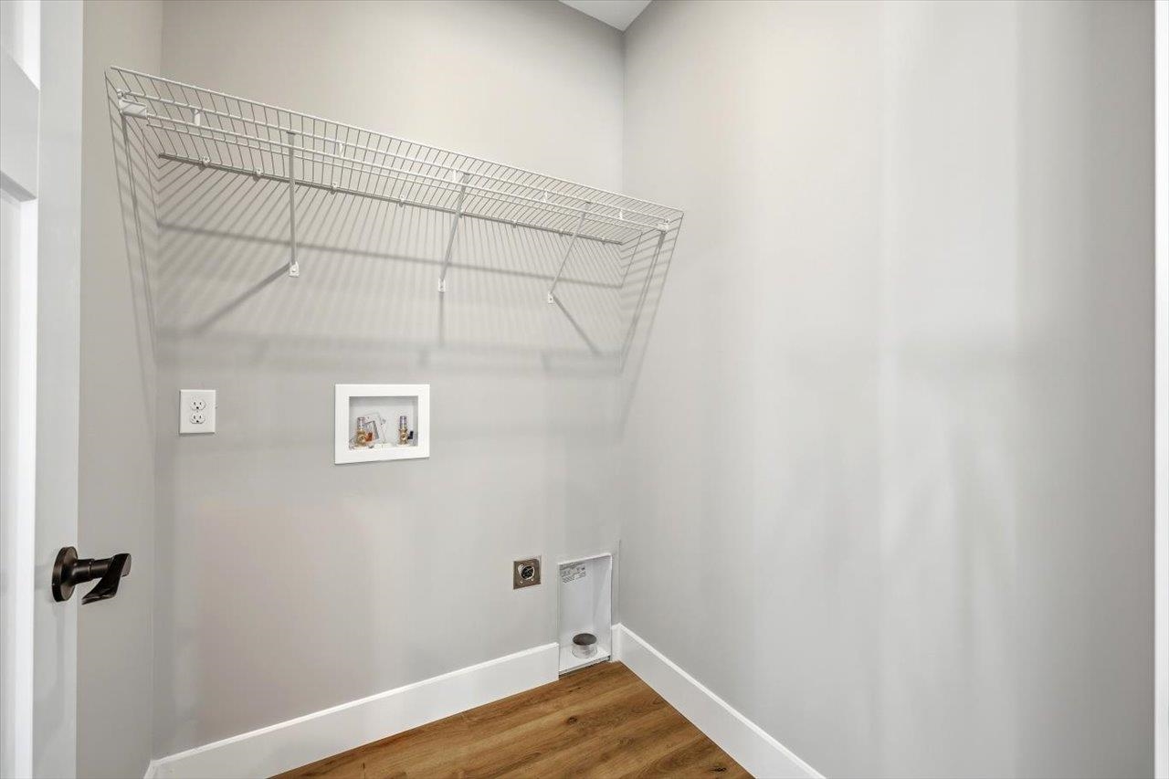 103 HILLTOP TERRACE RD, STAUNTON, Virginia 24401, 4 Bedrooms Bedrooms, ,2 BathroomsBathrooms,Residential,South on Rt 11 turn right on Fleetwood rd. At the,103 HILLTOP TERRACE RD,675856 MLS # 675856