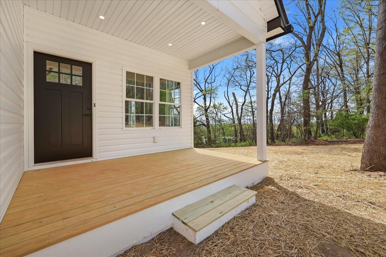 103 HILLTOP TERRACE RD, STAUNTON, Virginia 24401, 4 Bedrooms Bedrooms, ,2 BathroomsBathrooms,Residential,South on Rt 11 turn right on Fleetwood rd. At the,103 HILLTOP TERRACE RD,675856 MLS # 675856