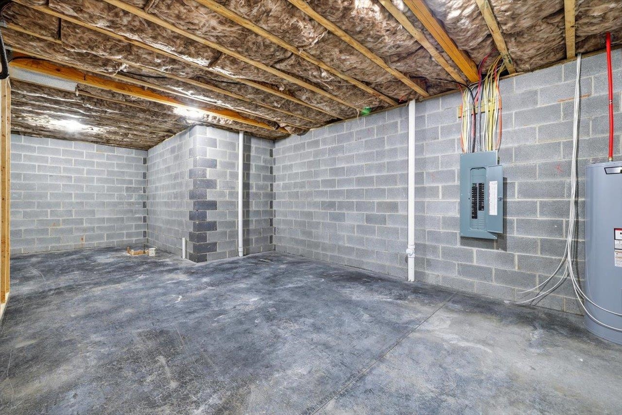 103 HILLTOP TERRACE RD, STAUNTON, Virginia 24401, 4 Bedrooms Bedrooms, ,2 BathroomsBathrooms,Residential,South on Rt 11 turn right on Fleetwood rd. At the,103 HILLTOP TERRACE RD,675856 MLS # 675856