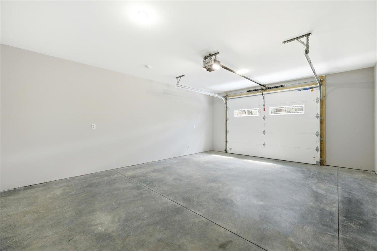 103 HILLTOP TERRACE RD, STAUNTON, Virginia 24401, 4 Bedrooms Bedrooms, ,2 BathroomsBathrooms,Residential,South on Rt 11 turn right on Fleetwood rd. At the,103 HILLTOP TERRACE RD,675856 MLS # 675856