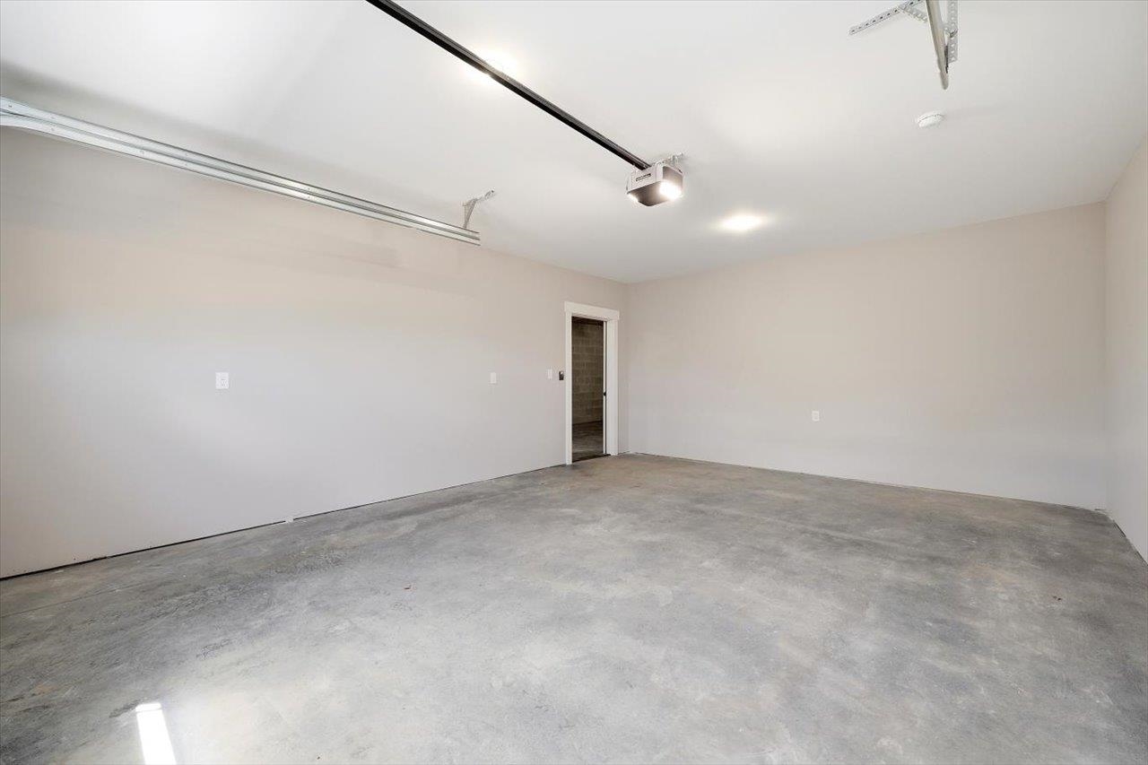 103 HILLTOP TERRACE RD, STAUNTON, Virginia 24401, 4 Bedrooms Bedrooms, ,2 BathroomsBathrooms,Residential,South on Rt 11 turn right on Fleetwood rd. At the,103 HILLTOP TERRACE RD,675856 MLS # 675856