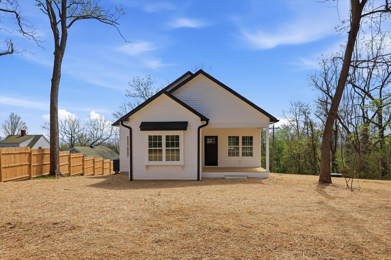 103 HILLTOP TERRACE RD, STAUNTON, Virginia 24401, 4 Bedrooms Bedrooms, ,2 BathroomsBathrooms,Residential,South on Rt 11 turn right on Fleetwood rd. At the,103 HILLTOP TERRACE RD,675856 MLS # 675856