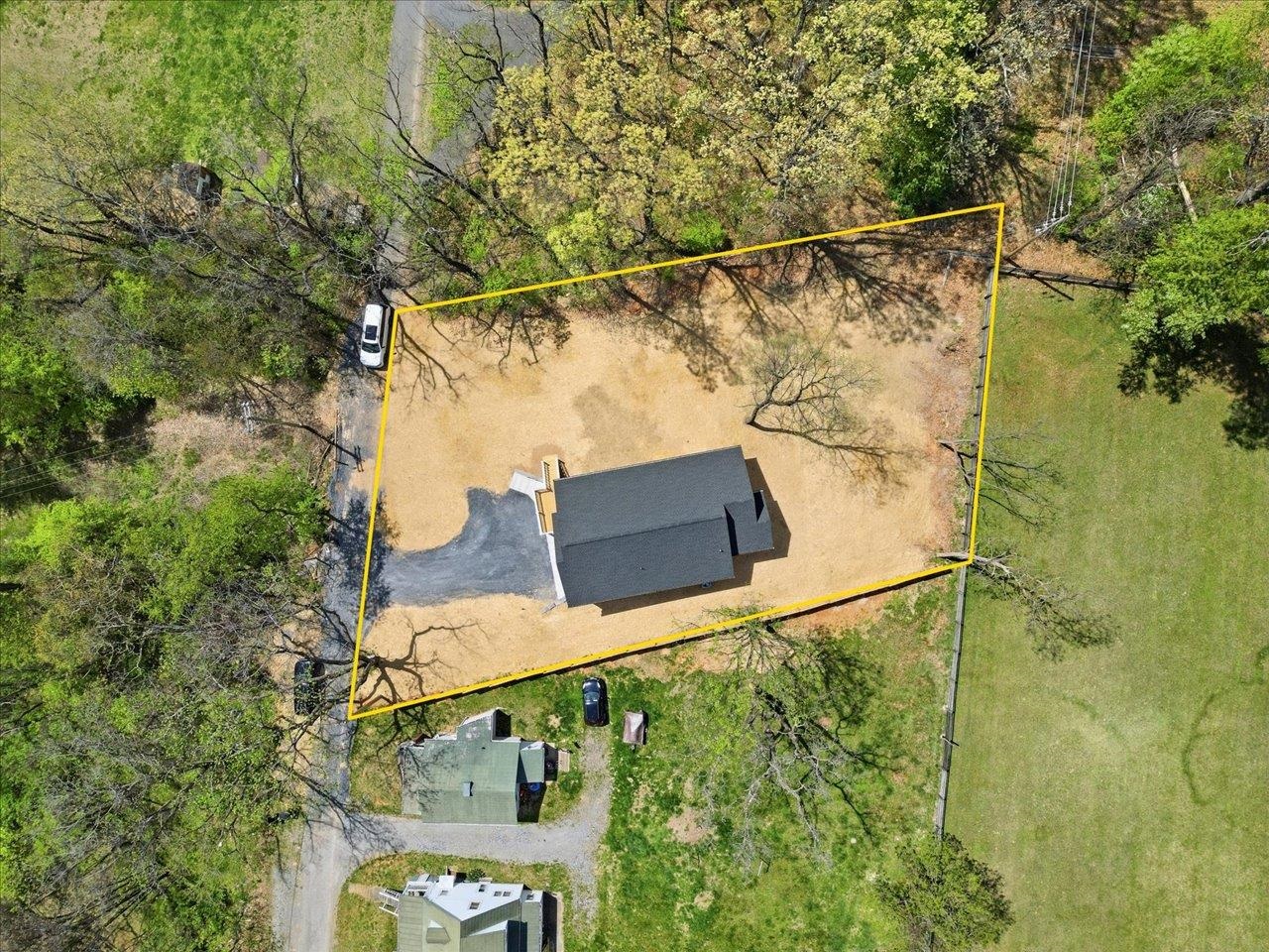 103 HILLTOP TERRACE RD, STAUNTON, Virginia 24401, 4 Bedrooms Bedrooms, ,2 BathroomsBathrooms,Residential,South on Rt 11 turn right on Fleetwood rd. At the,103 HILLTOP TERRACE RD,675856 MLS # 675856