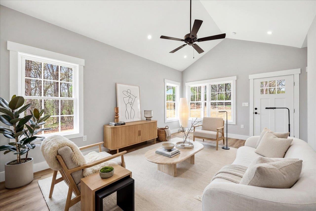 103 HILLTOP TERRACE RD, STAUNTON, Virginia 24401, 4 Bedrooms Bedrooms, ,2 BathroomsBathrooms,Residential,South on Rt 11 turn right on Fleetwood rd. At the,103 HILLTOP TERRACE RD,675856 MLS # 675856