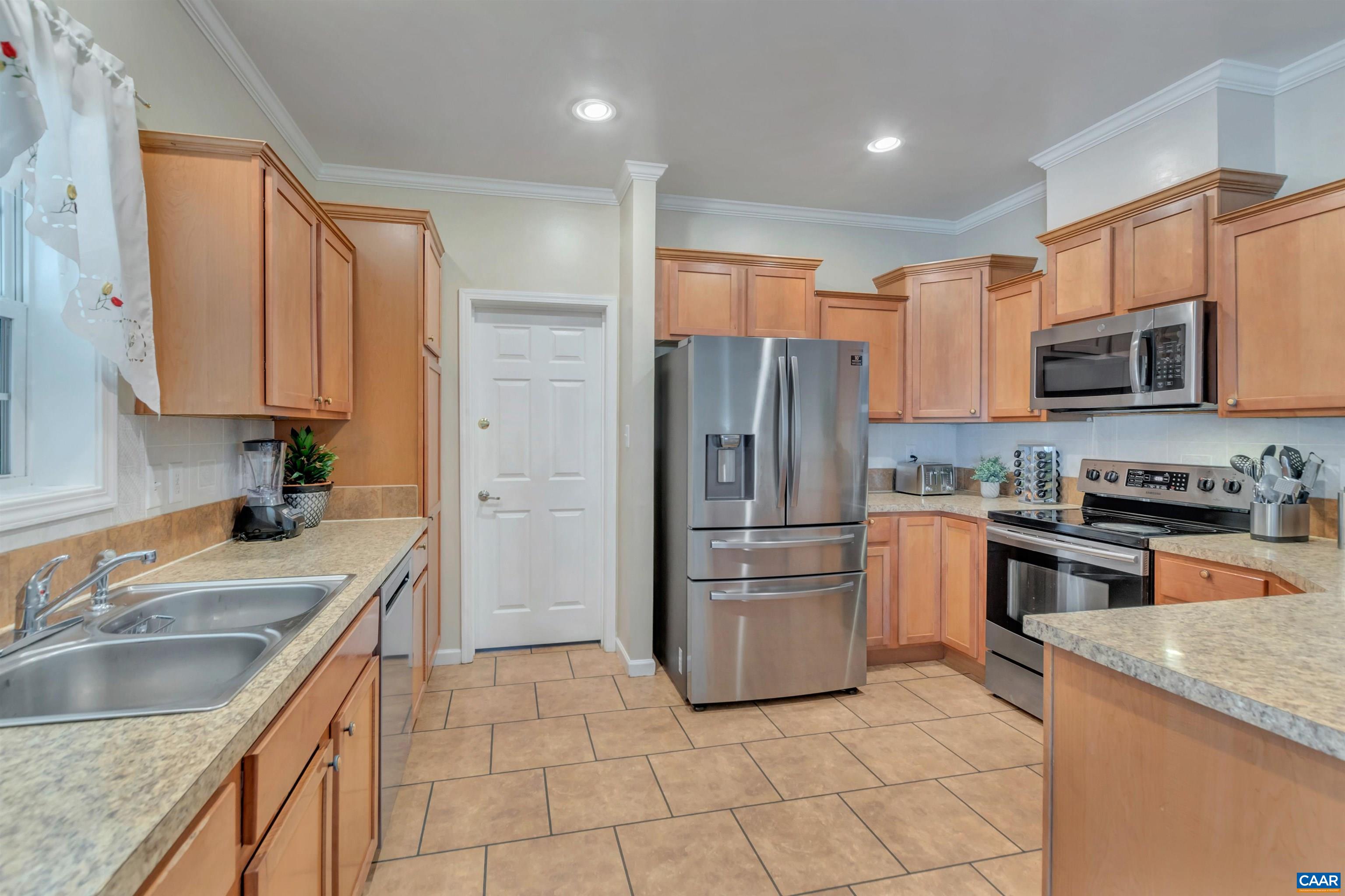 1006 LONG ST, CHARLOTTESVILLE, Virginia 22901, 5 Bedrooms Bedrooms, ,3 BathroomsBathrooms,Residential,1006 LONG ST,675857 MLS # 675857