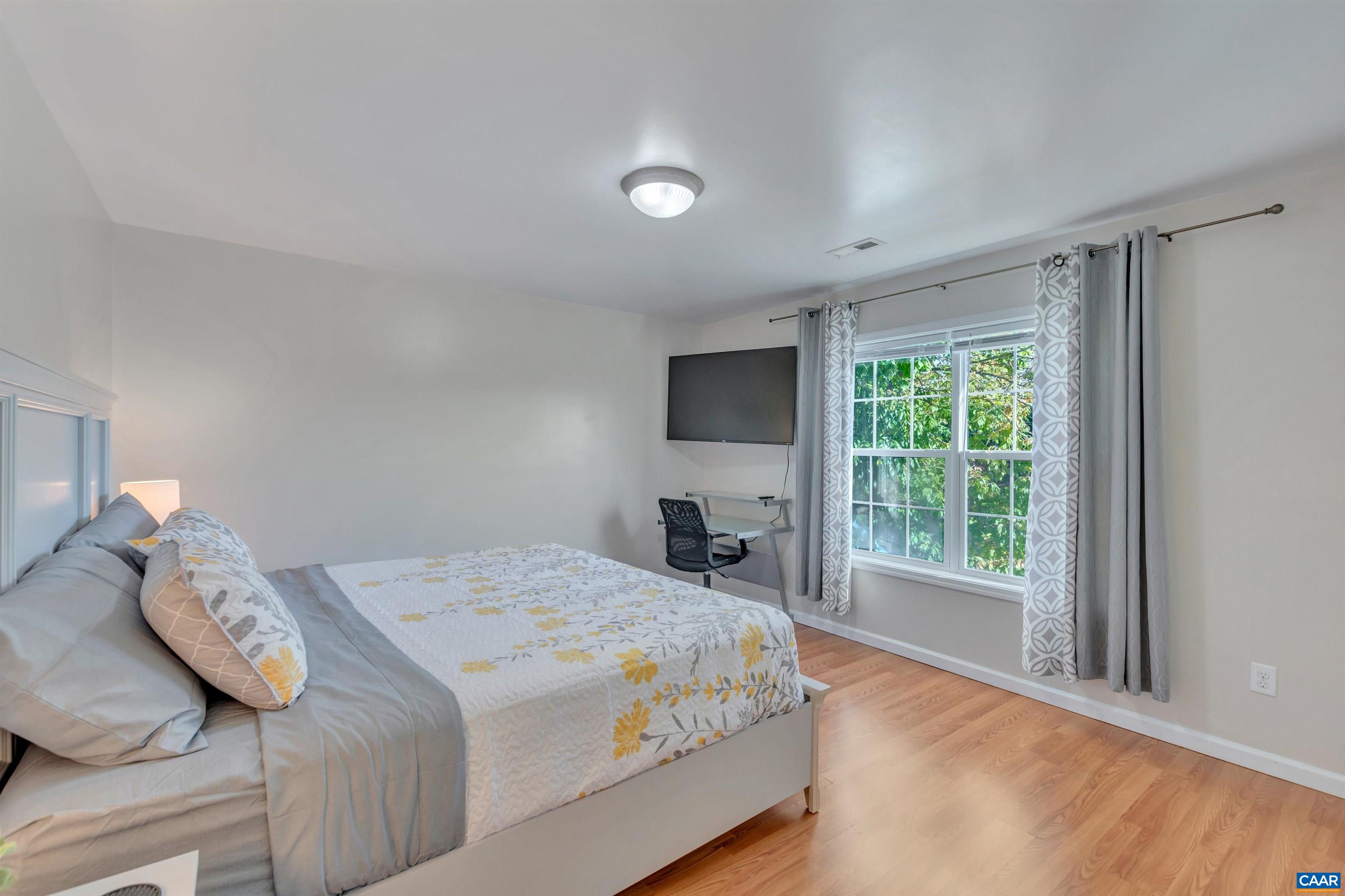 1006 LONG ST, CHARLOTTESVILLE, Virginia 22901, 5 Bedrooms Bedrooms, ,3 BathroomsBathrooms,Residential,1006 LONG ST,675857 MLS # 675857